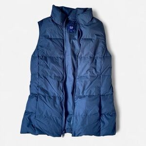 GAP puffer vest outdoors women’s black athleisure cozy outdoor coat- size XS